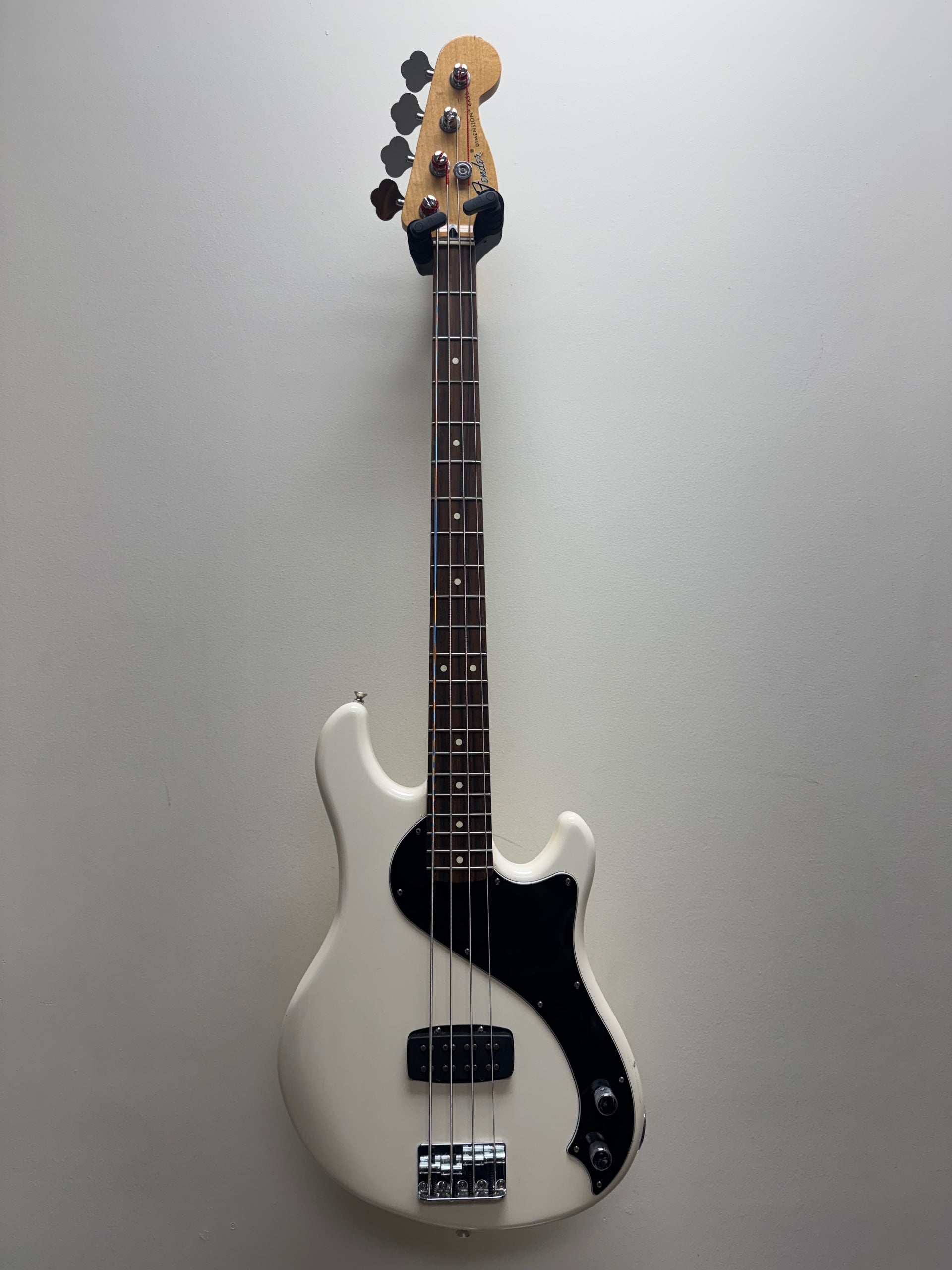 Fender Dimension 4 String Bass - Mexico | JamHouse Music