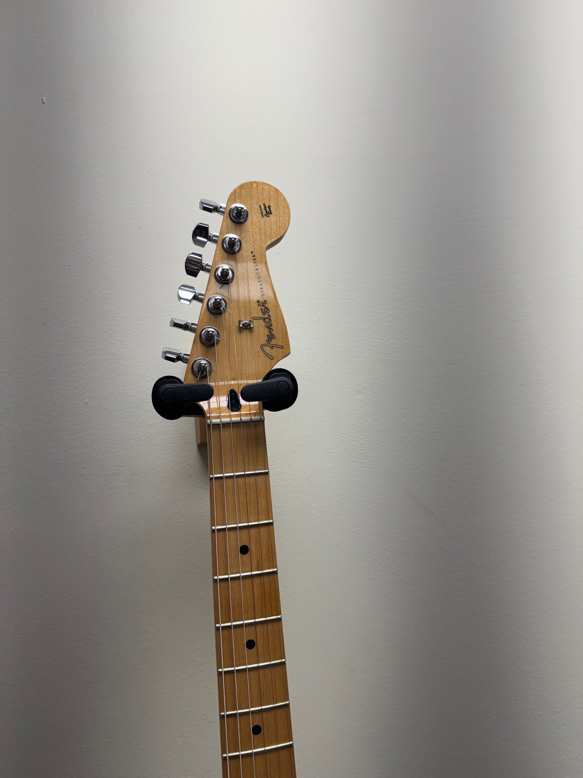 Fender (Mexico) Special Edition Stratocaster - Black | JamHouse Music